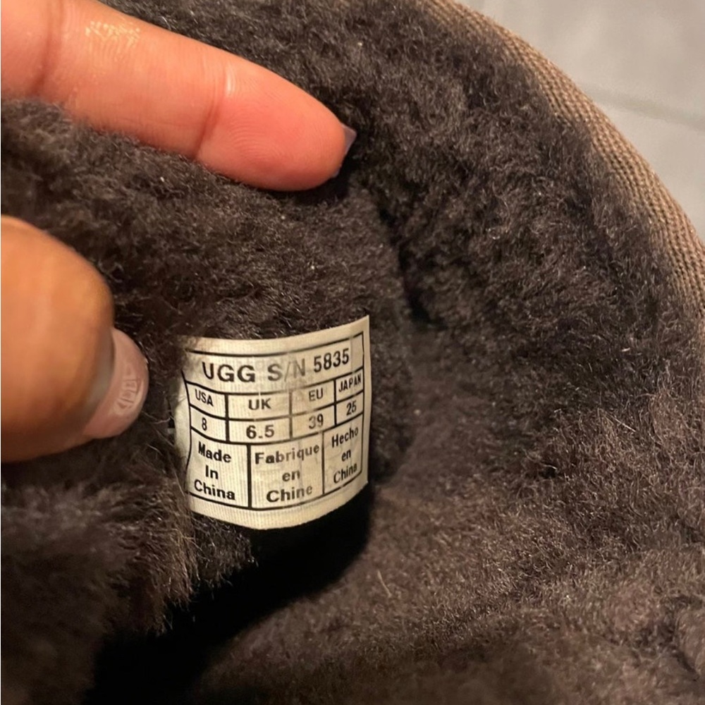 UGG Boots - Picture 6 of 7